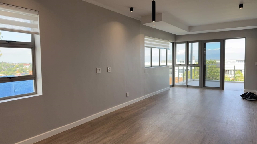 2 Bedroom Property for Sale in Plattekloof Western Cape